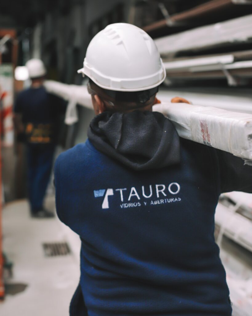 Tauro Vidrios - taurovidrios.com
