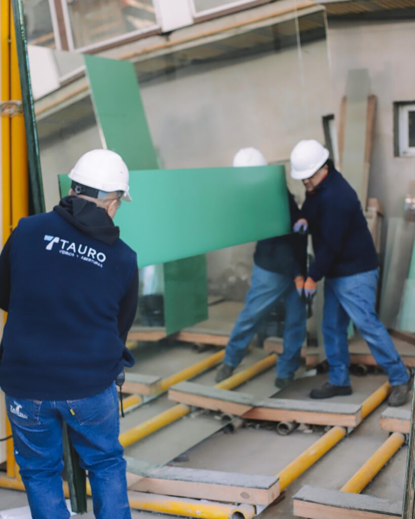 Tauro Vidrios - taurovidrios.com